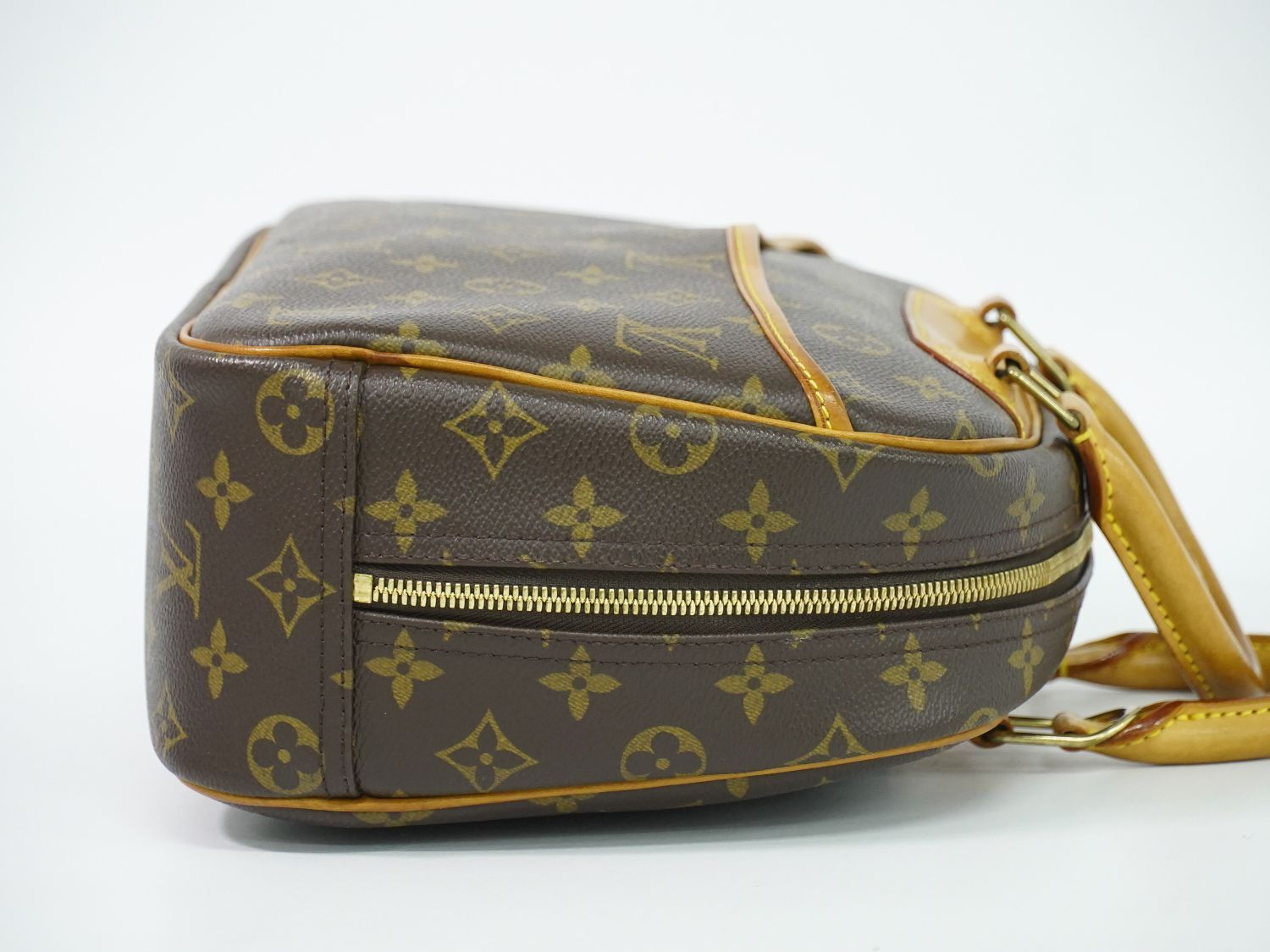 Louis Vuitton LV Trouville Monogram Handbag Brown Bag — view 4