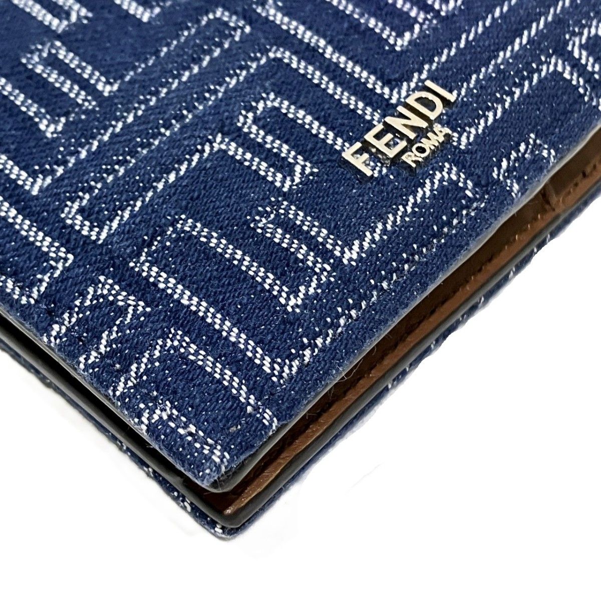 Fendi Bifold Wallet Leather Fabric — view 7