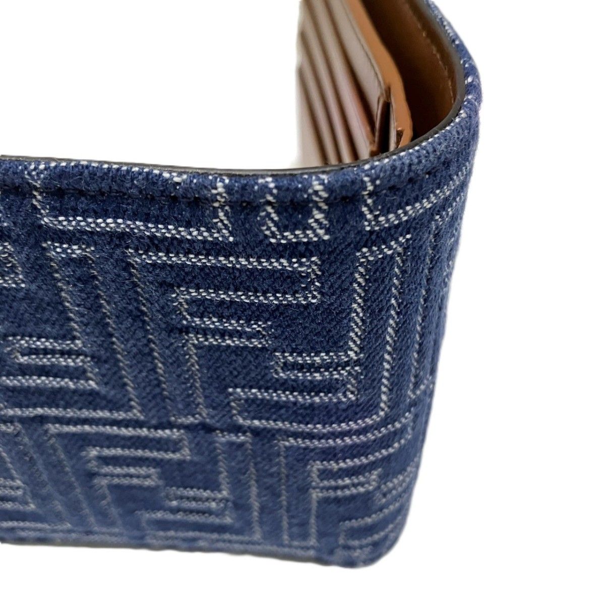 Fendi Bifold Wallet Leather Fabric — view 8