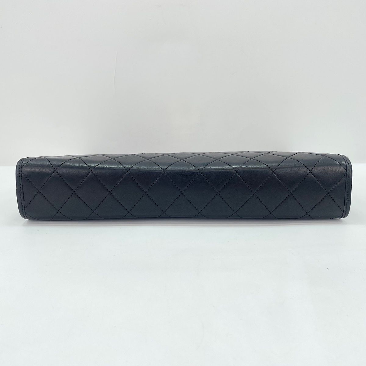 Chanel Clutch Quilted Black — view 7