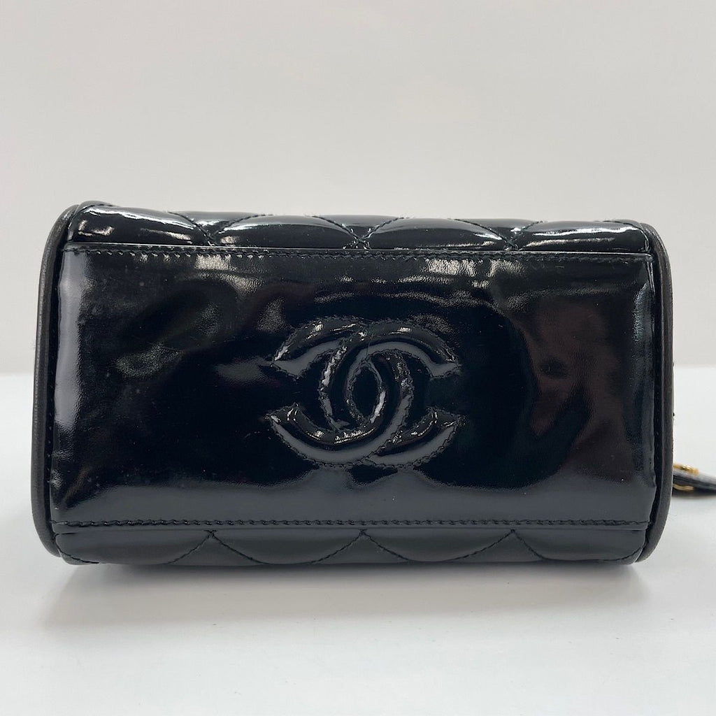 Chanel Shoulder Bag Quilted — view 5