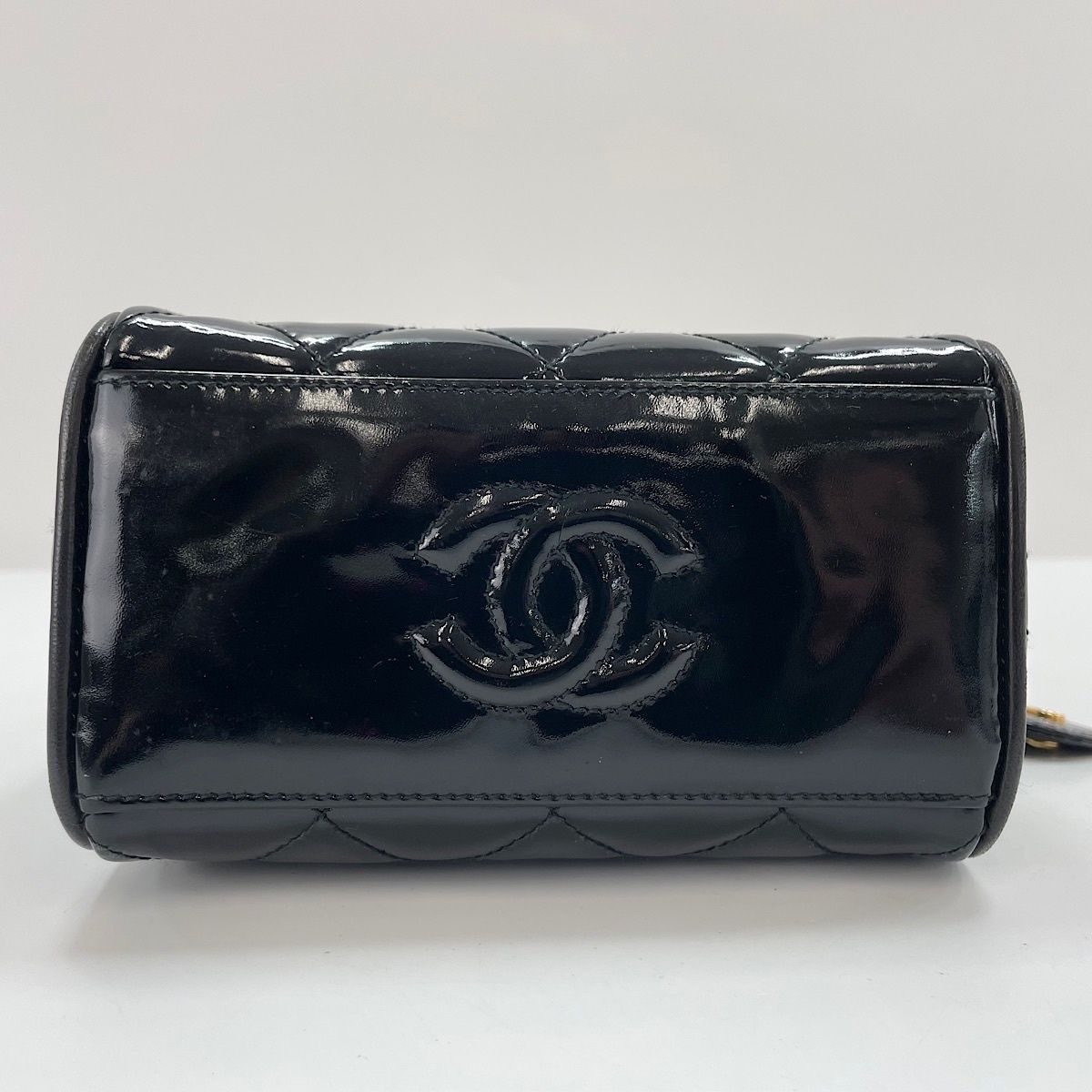Chanel Shoulder Bag Quilted — view 5