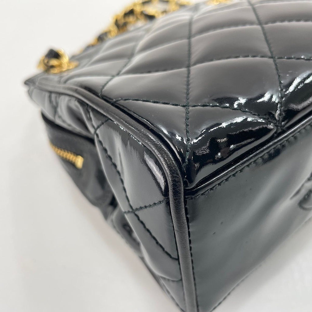 Chanel Shoulder Bag Quilted — view 6