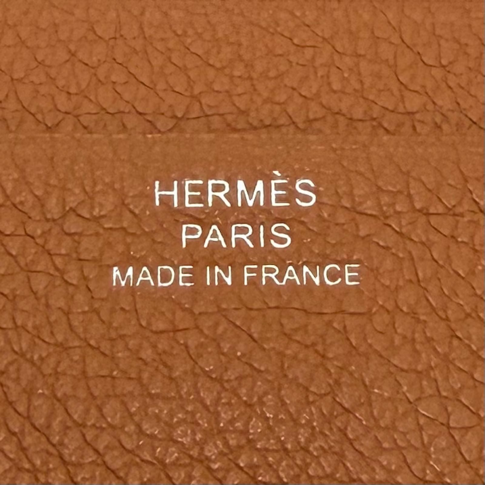 Hermes Citizen Twill Evercolor Gold Card Case — view 8