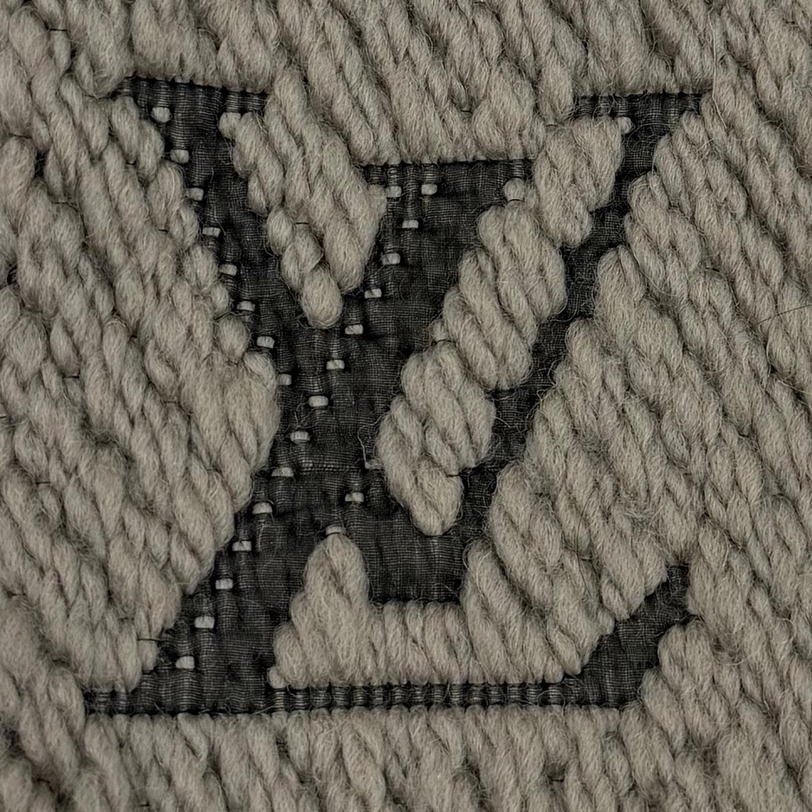 Louis Vuitton Logomania Scarf Monogram Wool Silk Fringed Greige — view 6