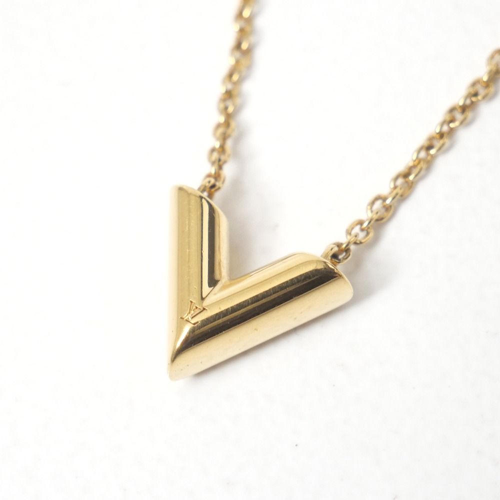Louis Vuitton Essential V-neck Less Logo
