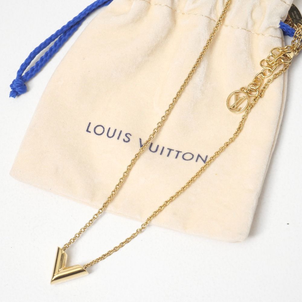 Louis Vuitton Essential V-neck Less Logo — view 3