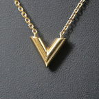 Louis Vuitton Essential V-neck Less Logo — view 4