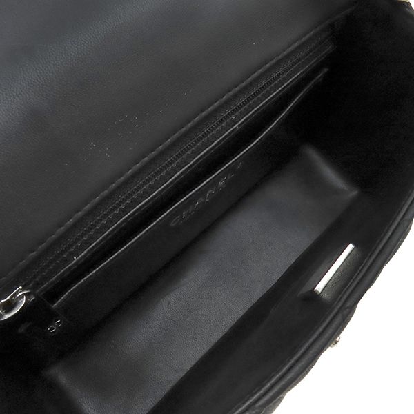 Chanel Shoulder Bag Mini Quilted 20 Lambskin Black Silver — view 6