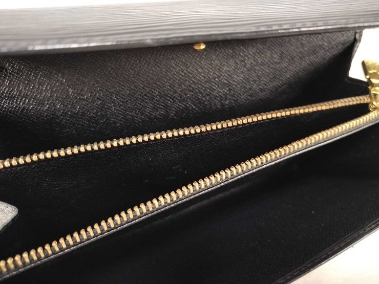 Louis Vuitton Wallet Porte Monnaie Credit Black Epi Bifold Gold — view 7