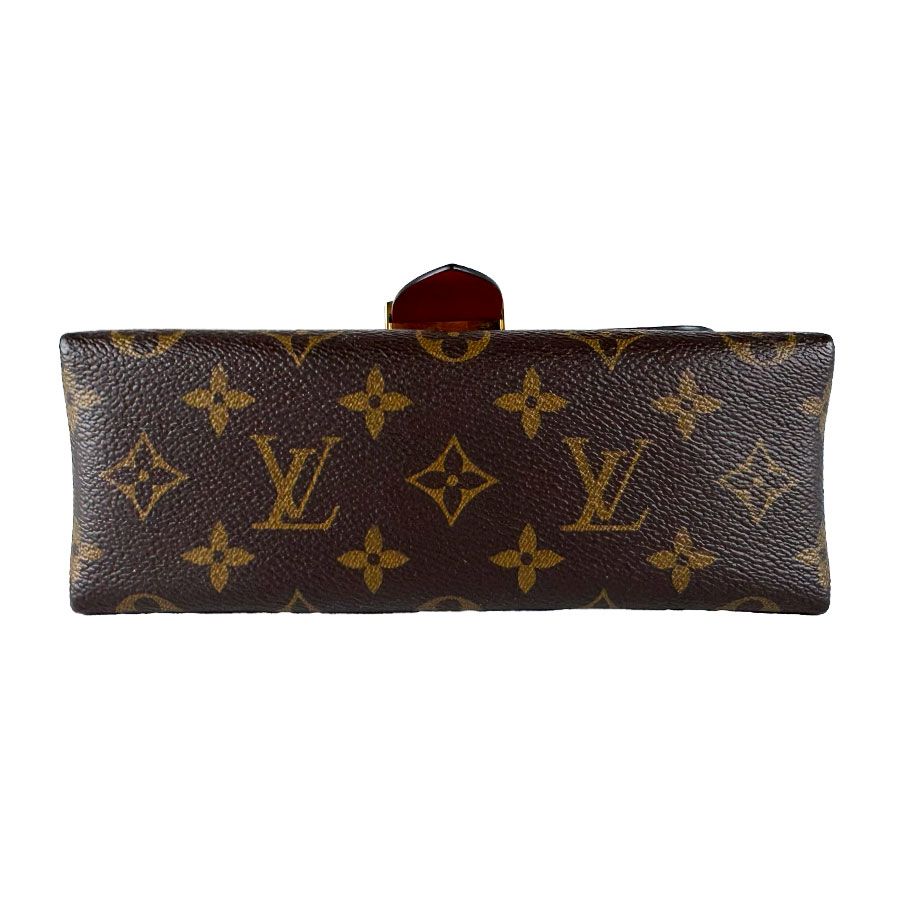 Louis Vuitton Shoulder Bag Locky BB — view 4