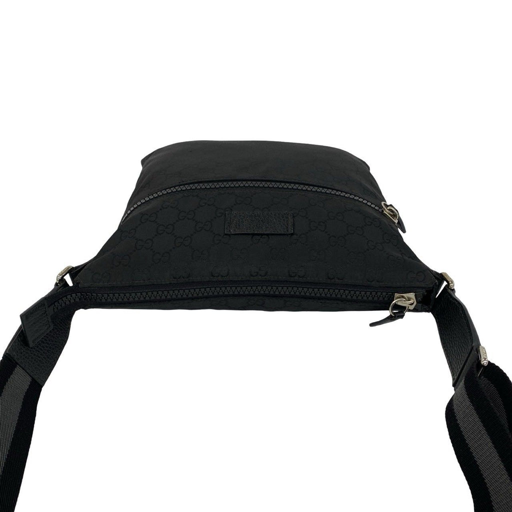 Gucci GG Logo Pattern Canvas Leather Shoulder Bag Crossbody Pochette Black — view 4