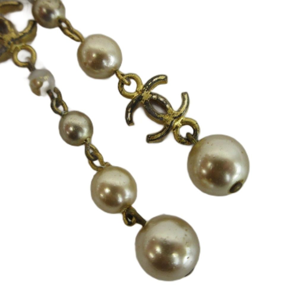 Chanel Brooch CC Logo Clover Faux Pearl Chain Fringe Gold Color — view 7