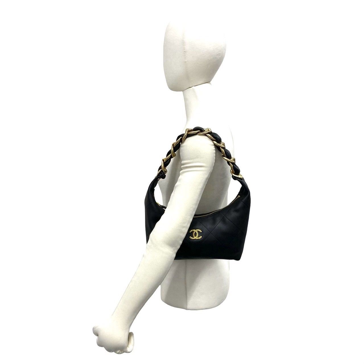 Chanel Hobo CC Logo Leather Shoulder Bag Black — view 2