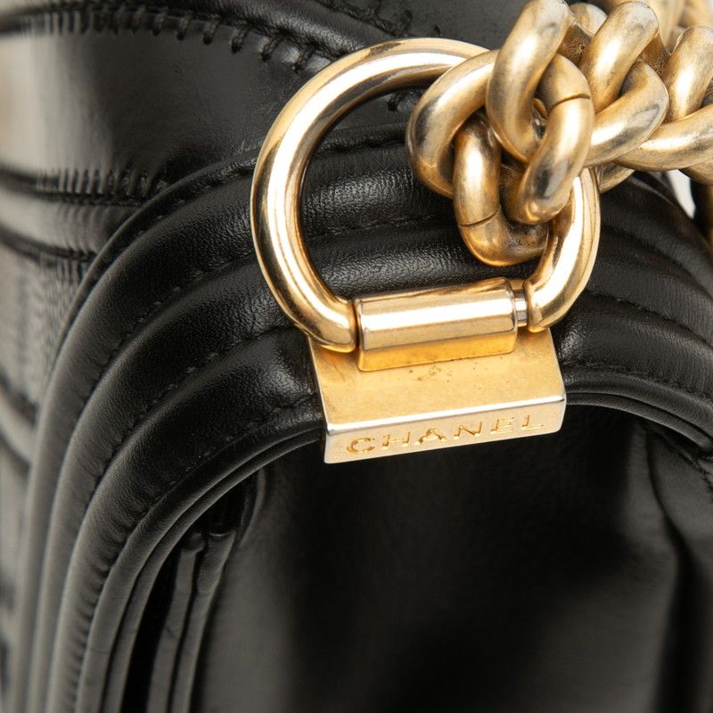 Chanel 25 V-stitch Chevron Chain Shoulder Bag Crossbody Black Gold Caviar — view 6