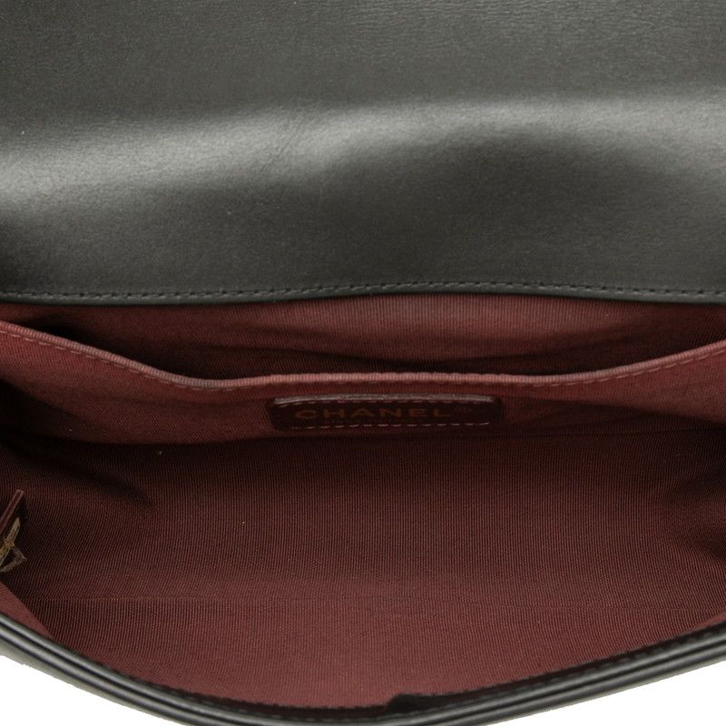 Chanel 25 V-stitch Chevron Chain Shoulder Bag Crossbody Black Gold Caviar — view 7