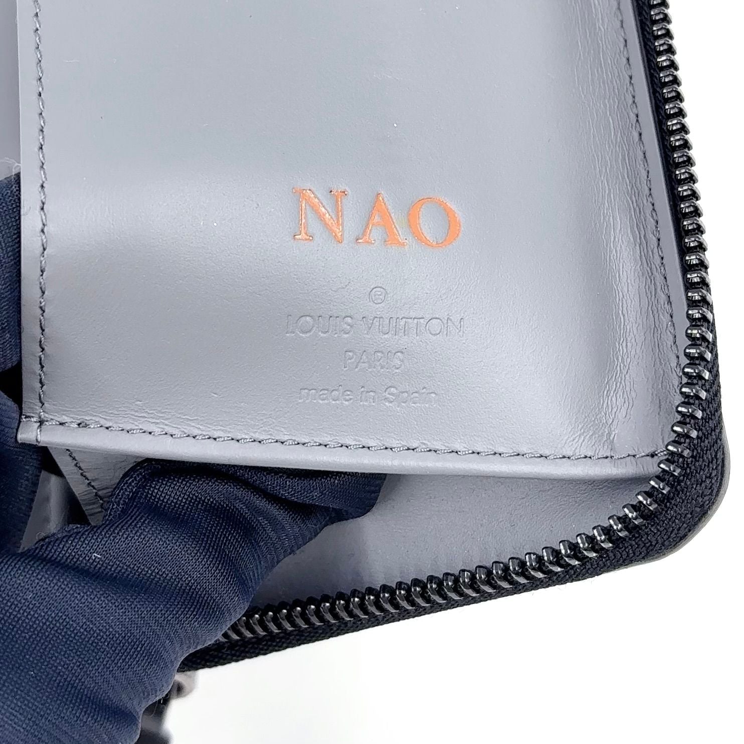 Louis Vuitton Zippy Wallet Vertical Nam Leather Gray Black — view 4