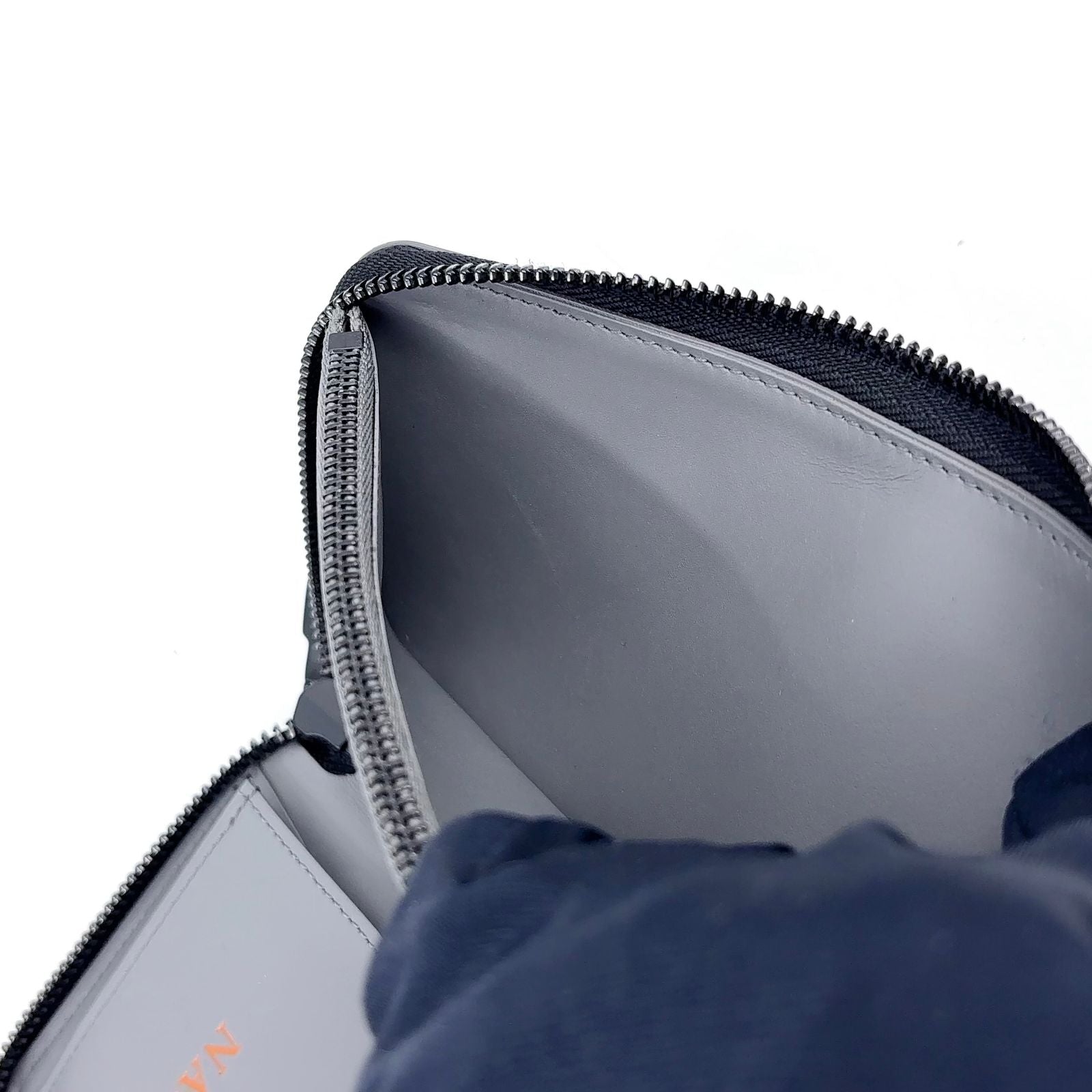 Louis Vuitton Zippy Wallet Vertical Nam Leather Gray Black — view 7