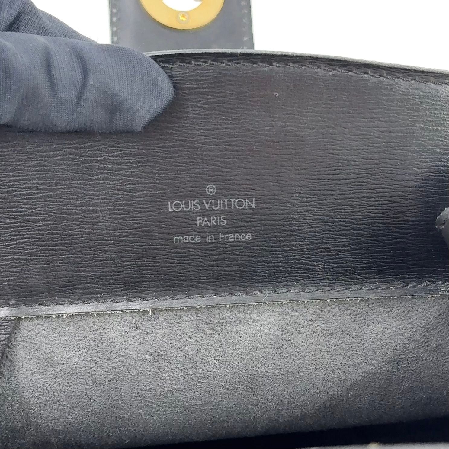 Louis Vuitton Cluny Epi Noir Leather Black Shoulder Bag Gold — view 4