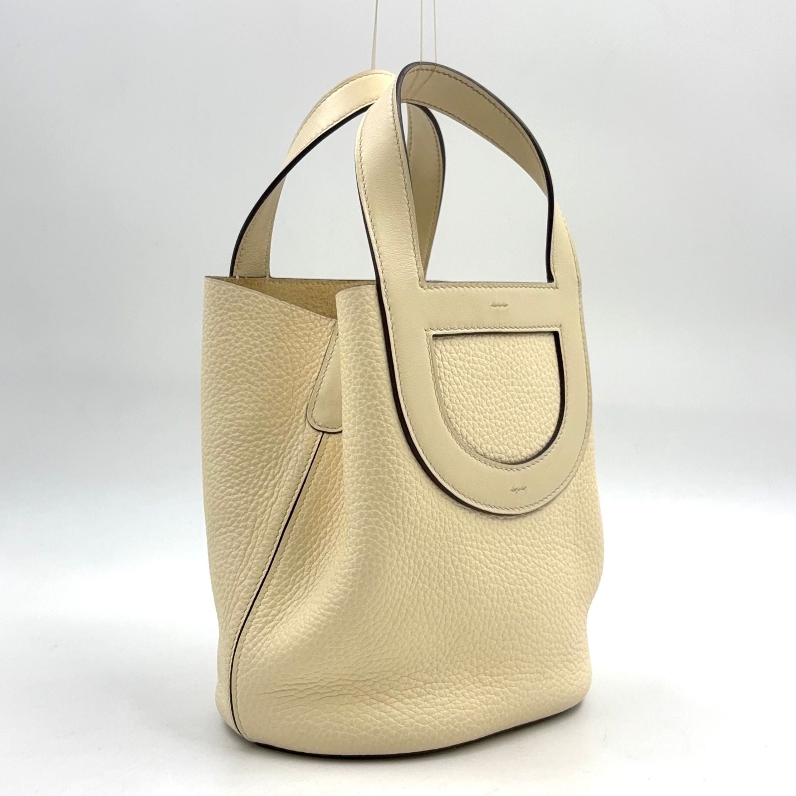 Hermes in the Loop 18 Taurillon Leather Ivory Handbag Silver — view 2