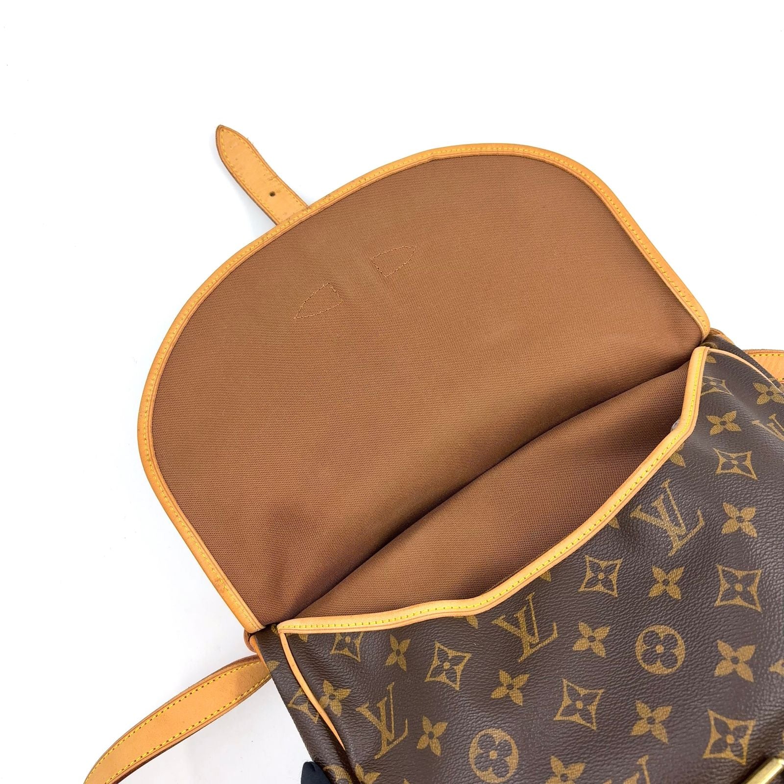 Louis Vuitton Saumur 30 Monogram Leather Brown Light Shoulder Bag Gold — view 8