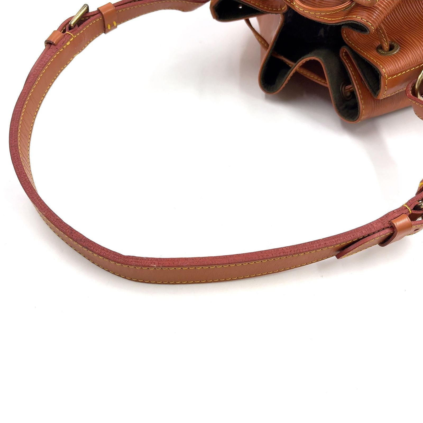 Louis Vuitton Noe Epi Cipango Gold Leather Light Brown Shoulder Bag — view 5
