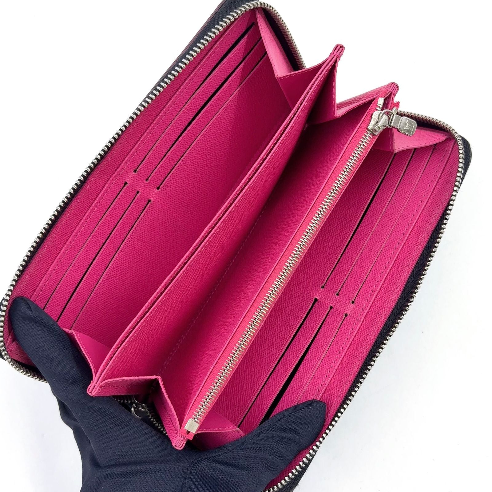 Louis Vuitton Zippy Wallet Epi Noir Hot Pink Leather Black Zip Around Silver — view 3