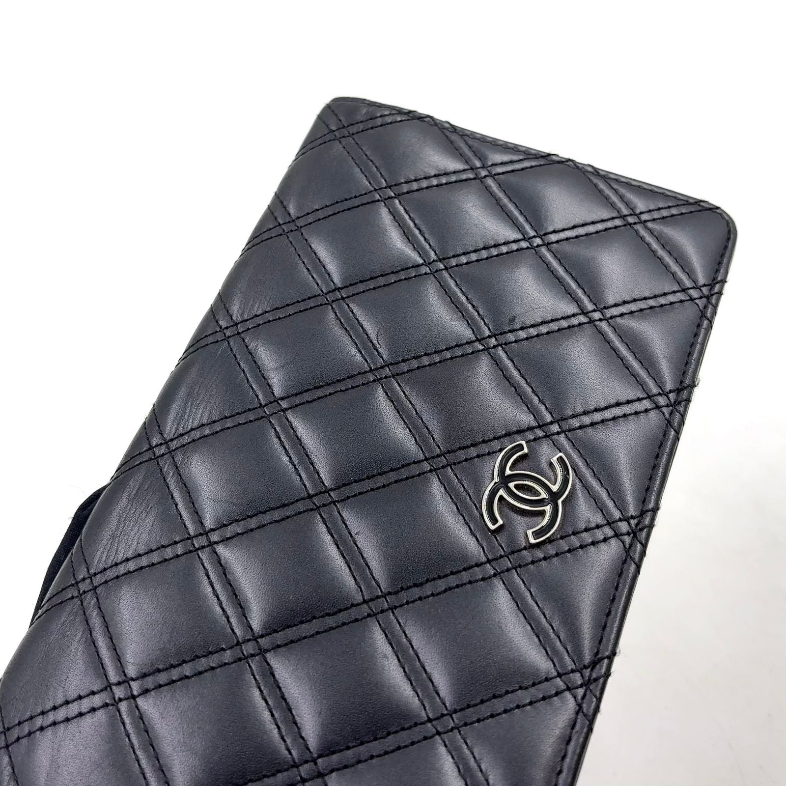 Chanel Quilted Lambskin Black Bifold Wallet Silver — view 5
