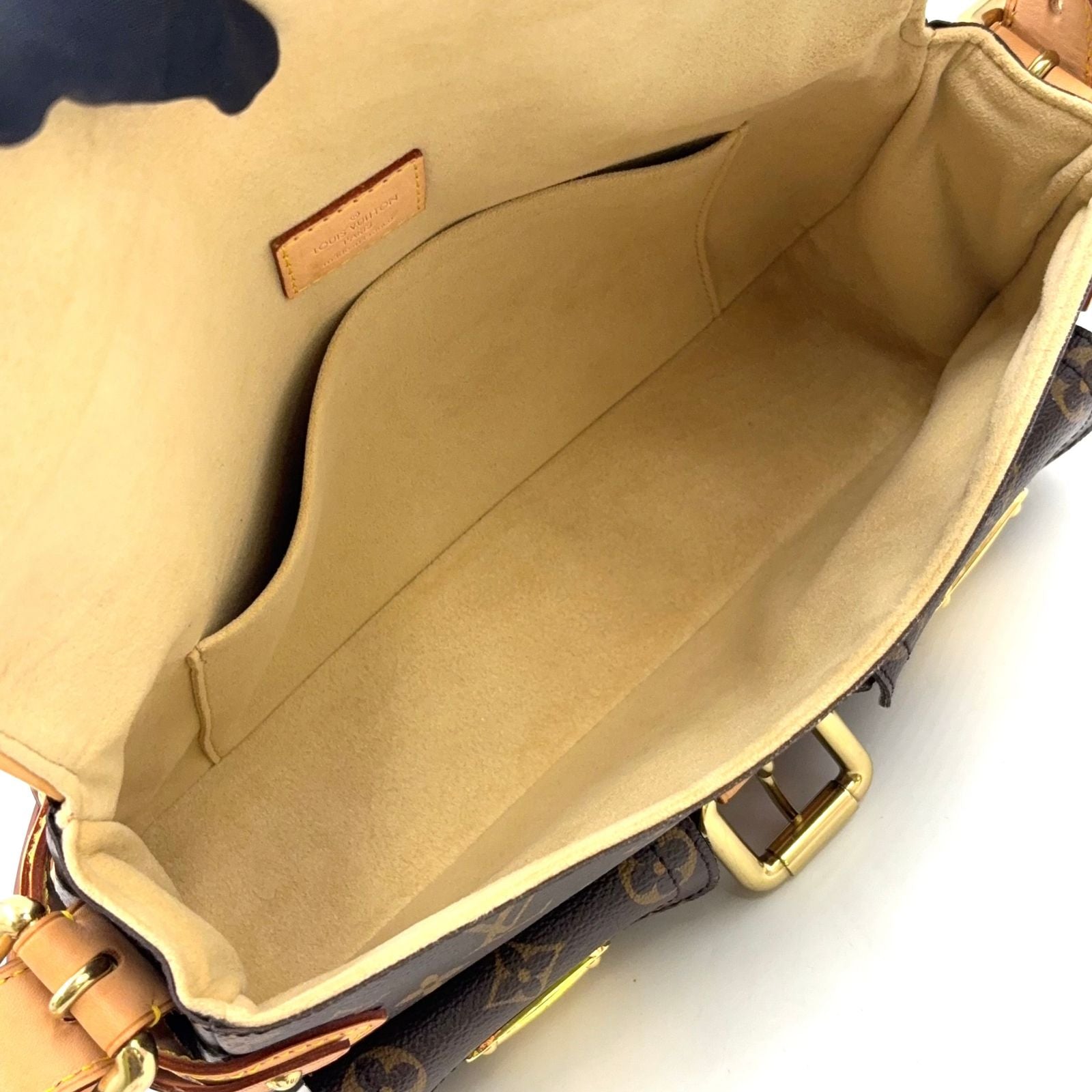 Louis Vuitton Hudson PM Monogram Leather Brown Light Shoulder Bag Gold — view 3