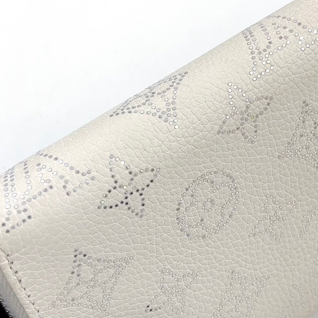 Louis Vuitton Monogram Mahina Zip Around Leather White Wallet Silver — view 7