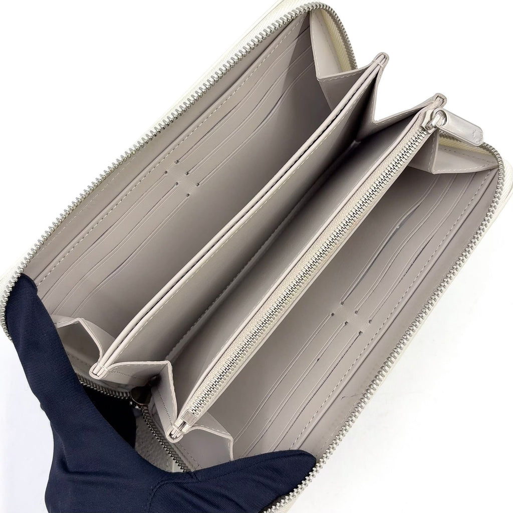 Louis Vuitton Monogram Mahina Zip Around Leather White Wallet Silver — view 3