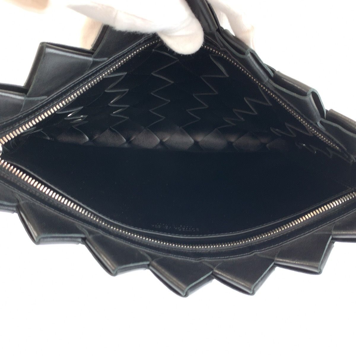 Bottega Veneta Intrecciato Black Silver Leather Clutch — view 7