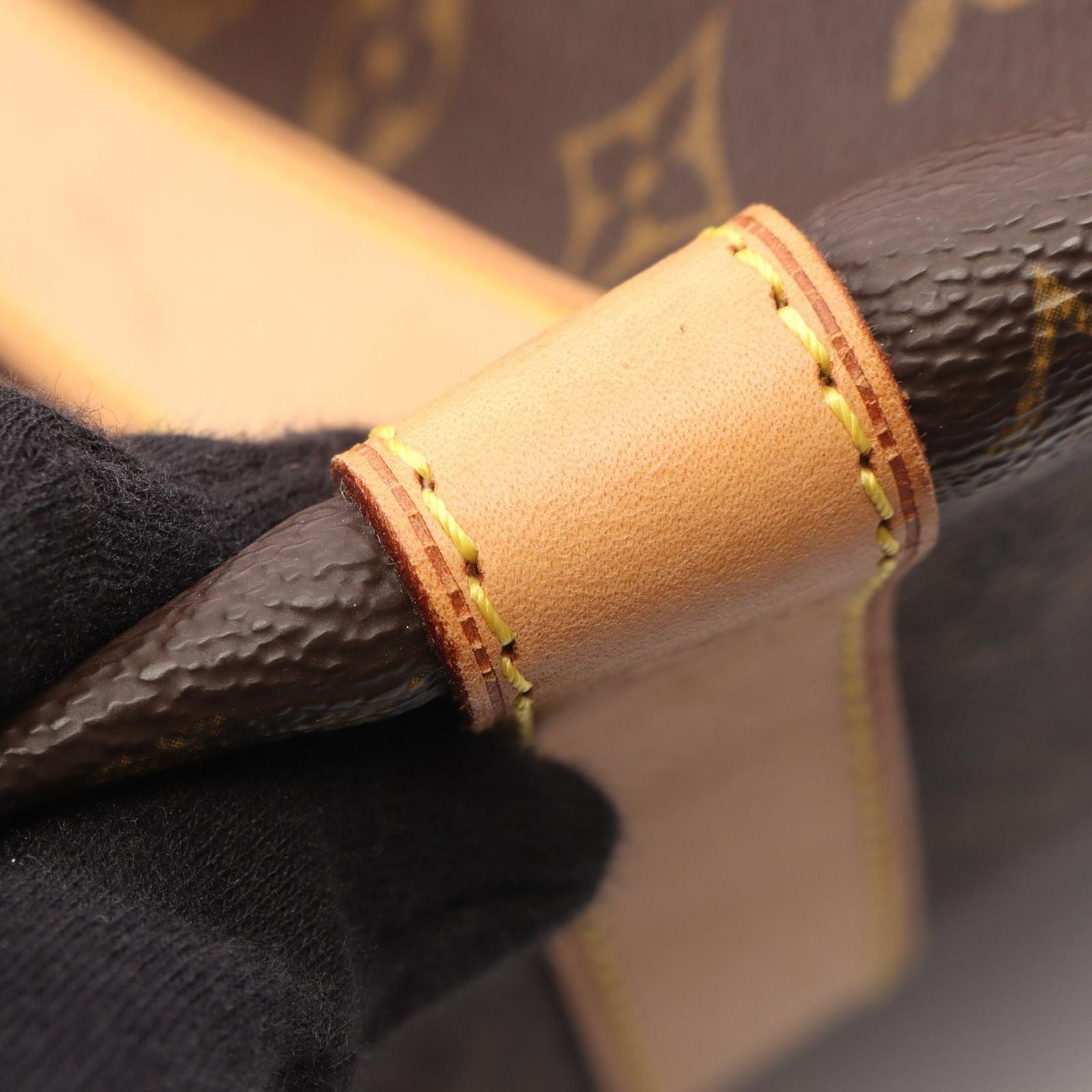 Louis Vuitton Boston Bag Keepall 45 Monogram Leather — view 8