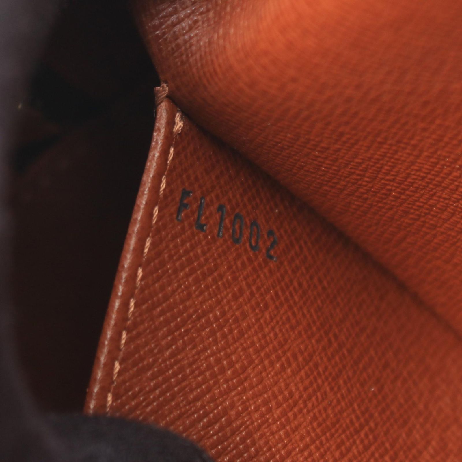 Louis Vuitton Shoulder Bag Cite MM Monogram Leather — view 5