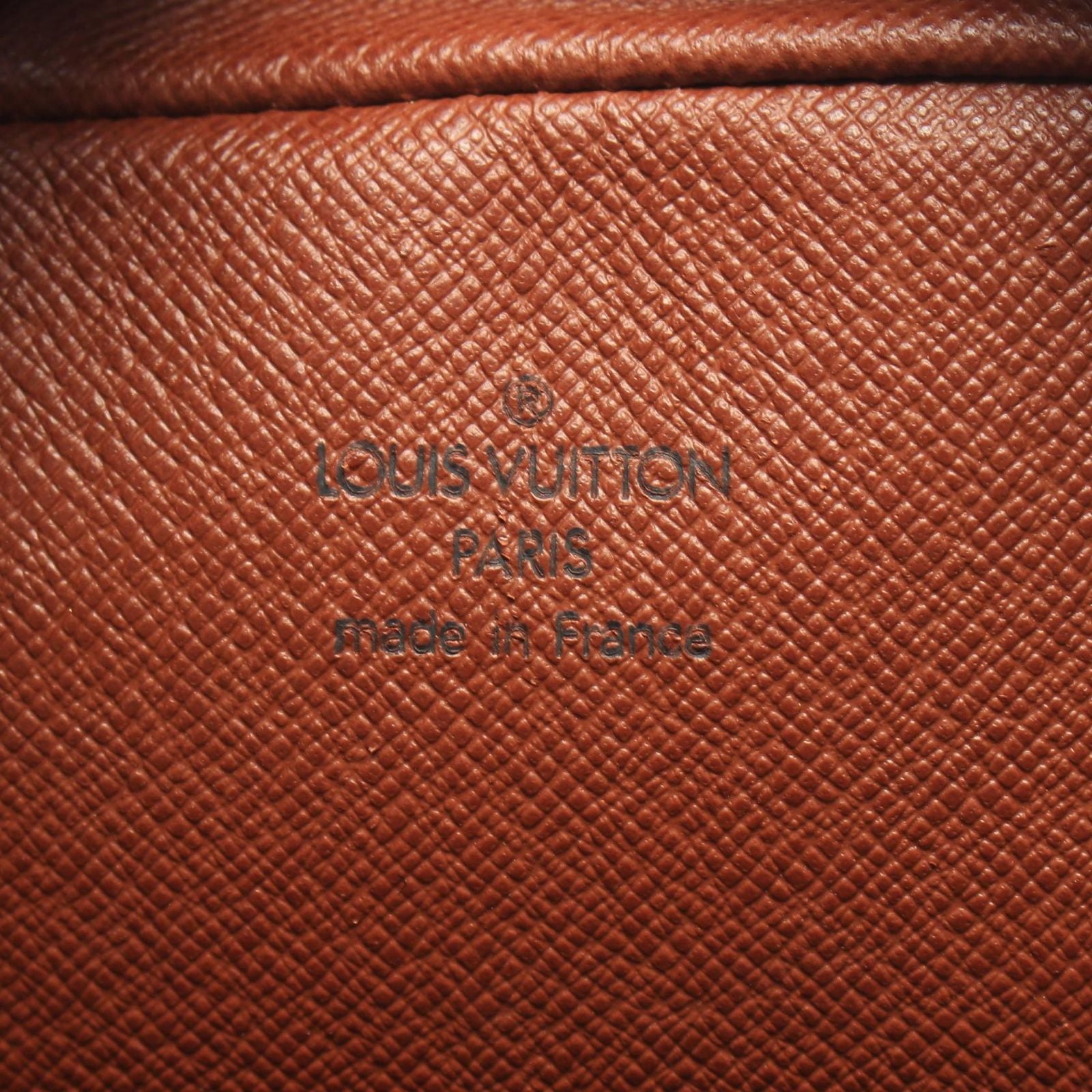 Louis Vuitton Shoulder Bag Cite MM Monogram Leather — view 4