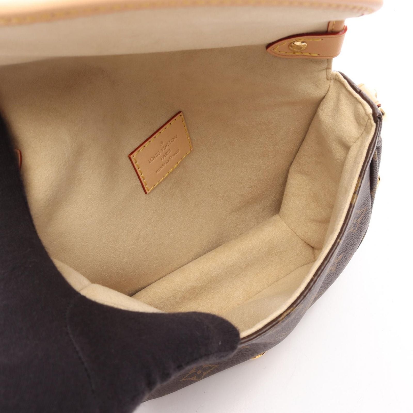 Louis Vuitton Handbag Saumur BB Monogram Leather — view 3