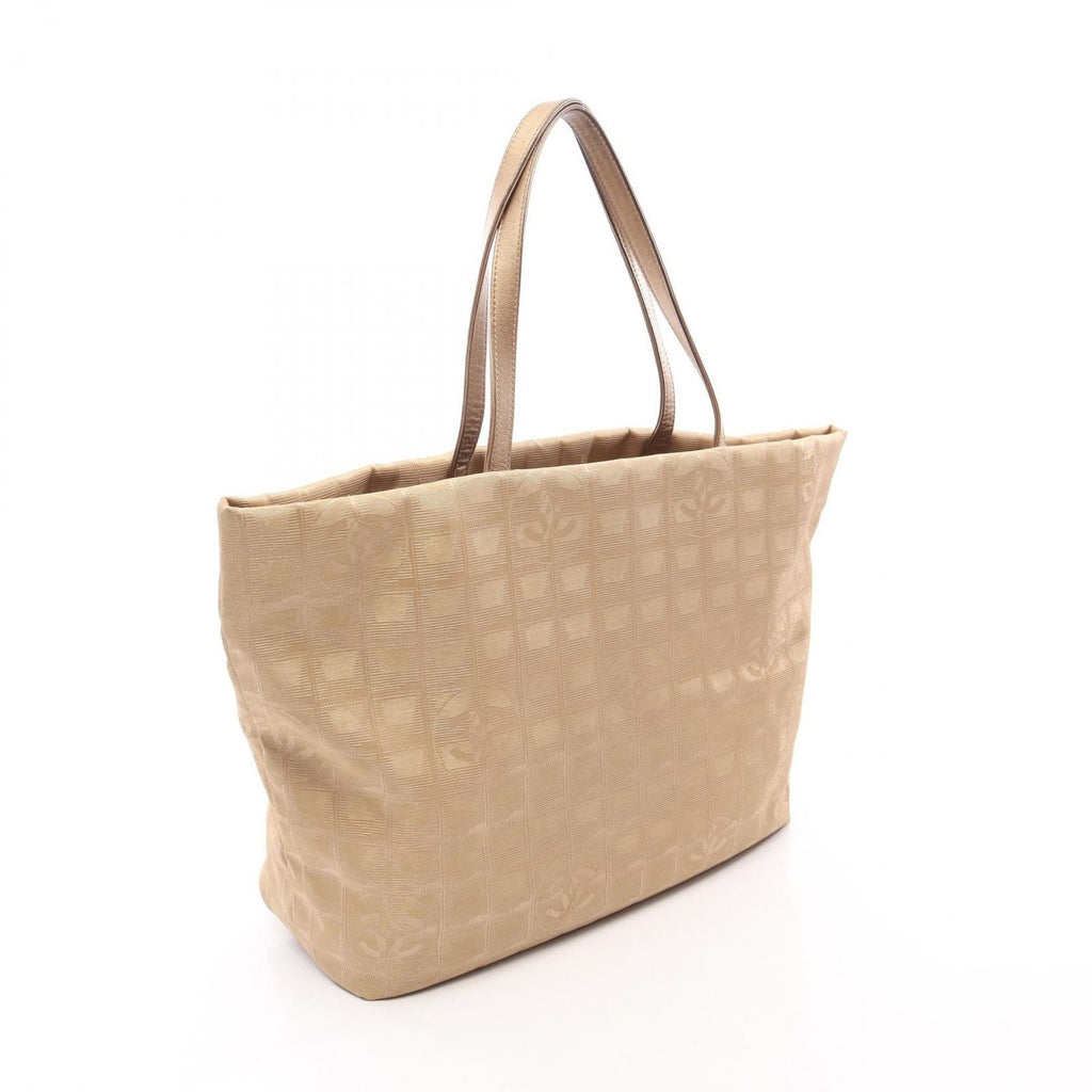 Chanel Tote Bag New Travel Line Large Gold Leather — view 2