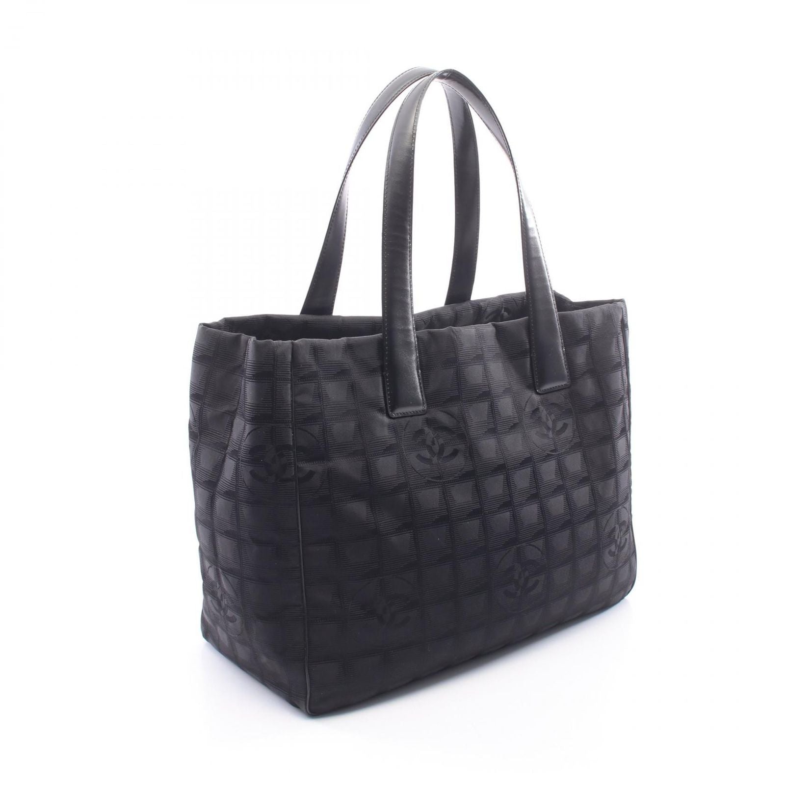 Chanel Tote Bag New Travel Line MM Black Leather MM — view 2