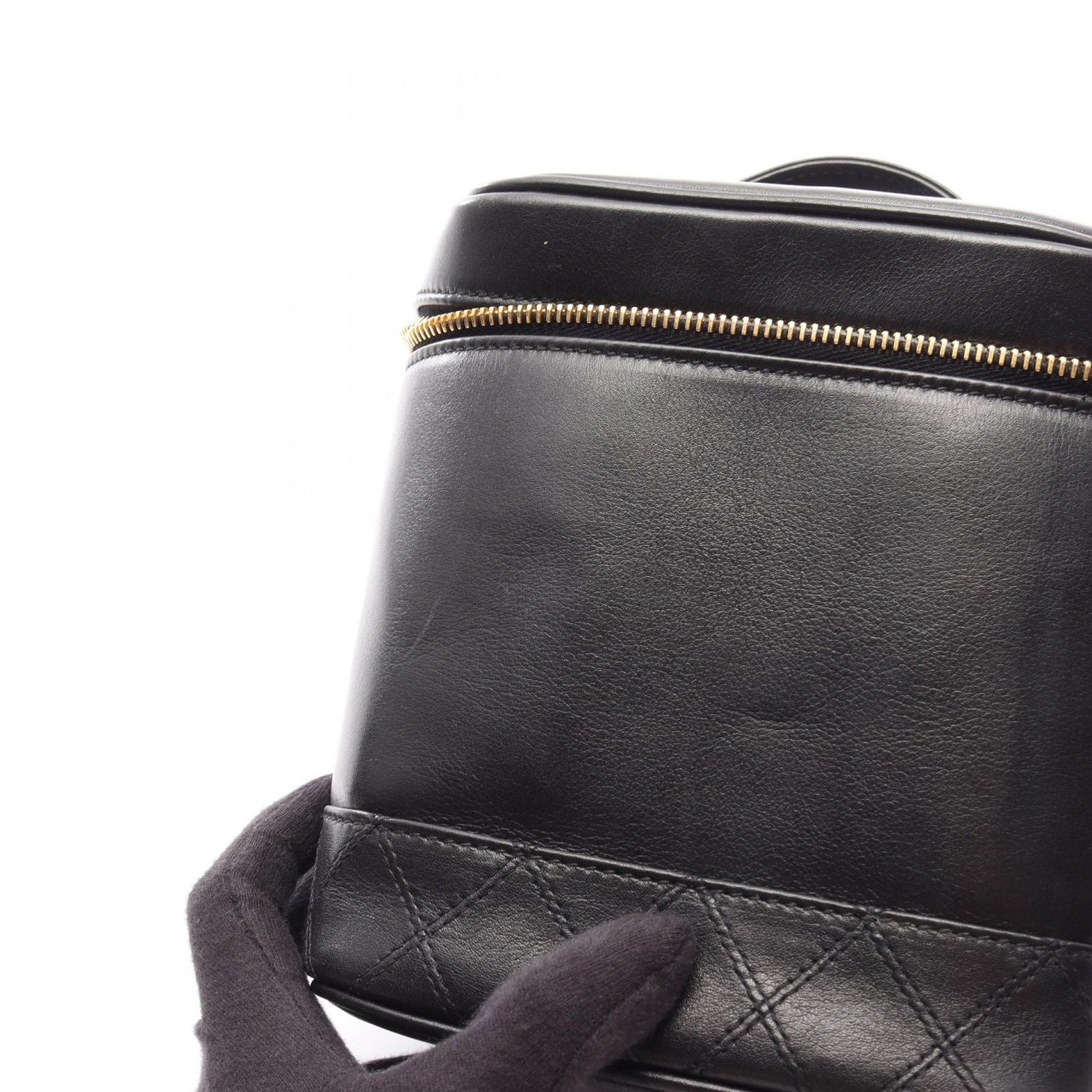 Chanel Handbag Bicolor Black Leather Vertical Vanity — view 8