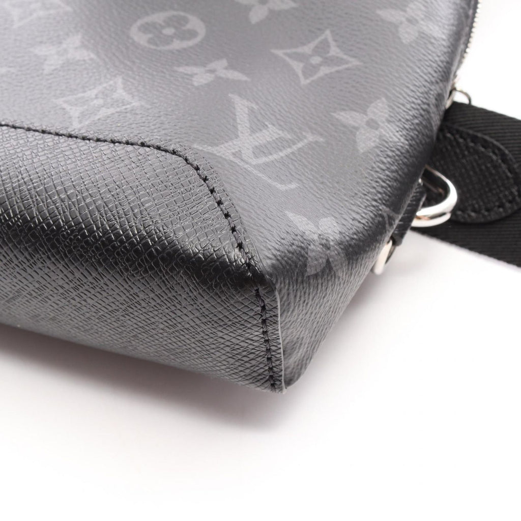 Louis Vuitton Waist Bag Duo Taigarama Leather — view 6