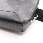 Louis Vuitton Waist Bag Duo Taigarama Leather — view 6