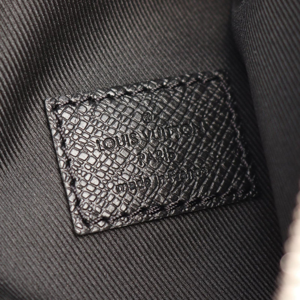 Louis Vuitton Waist Bag Duo Taigarama Leather — view 5