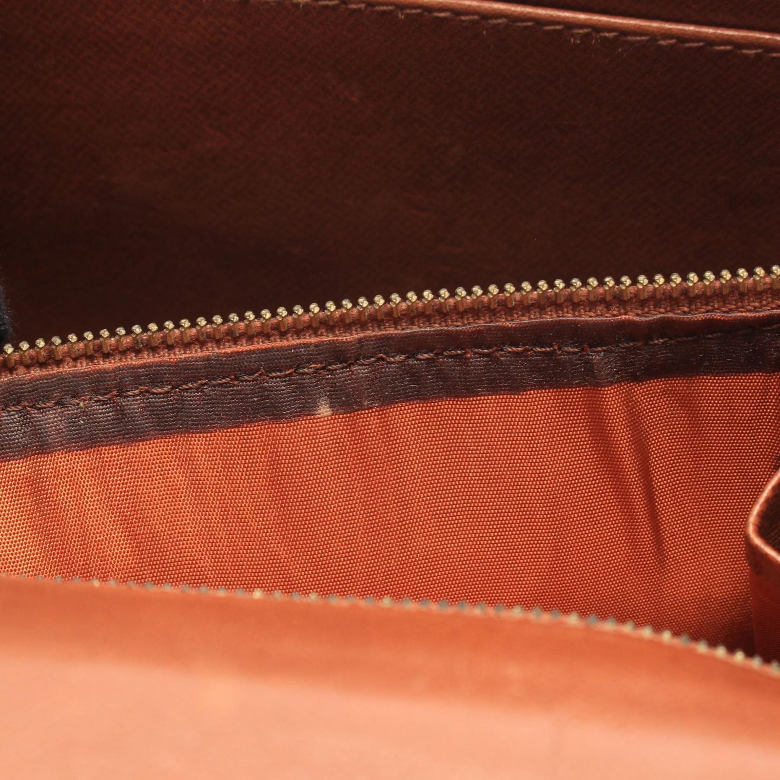Louis Vuitton Clutch Pochette Dame GM Leather — view 7