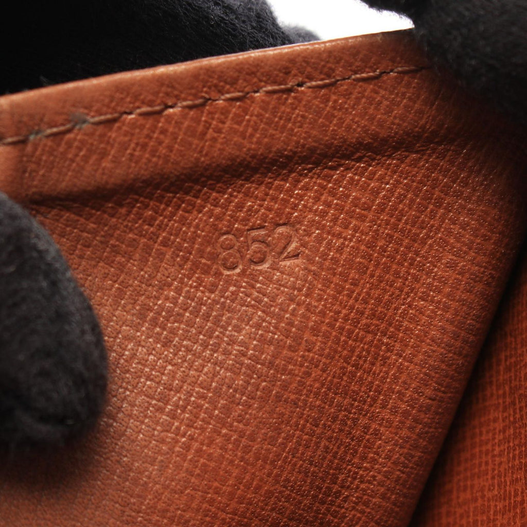 Louis Vuitton Clutch Pochette Dame GM Leather — view 5