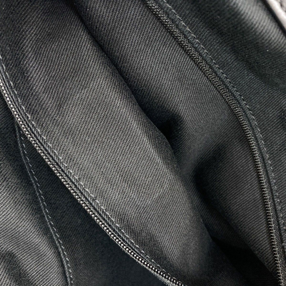 Chanel Quilted CC Logo Chain Tote Bag Patent Leather — view 8