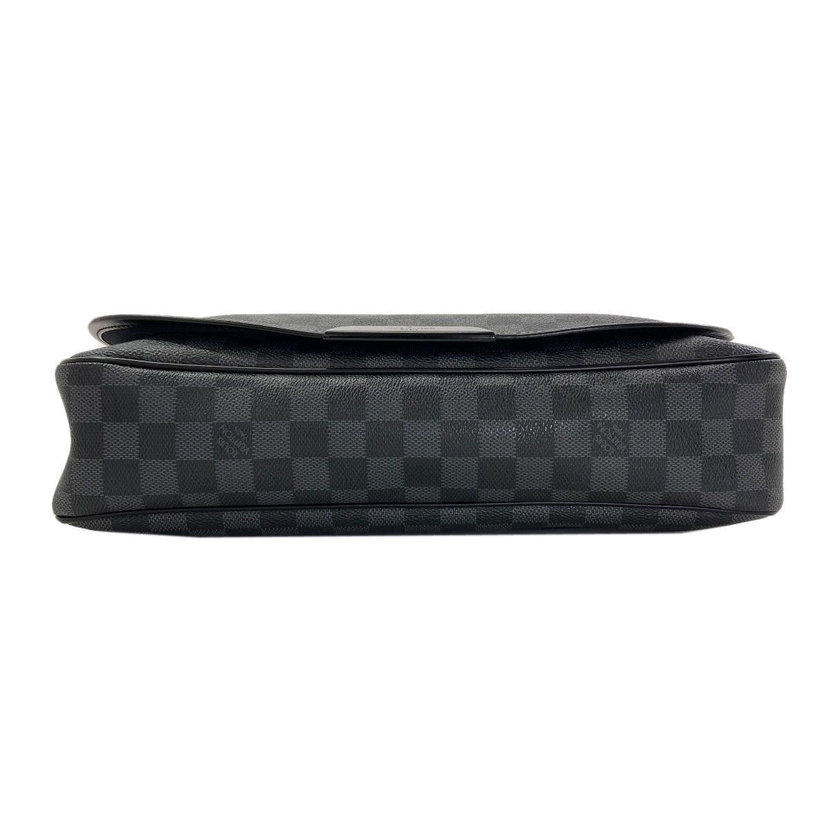 Louis Vuitton Daniel MM Shoulder Bag Damier Canvas — view 4