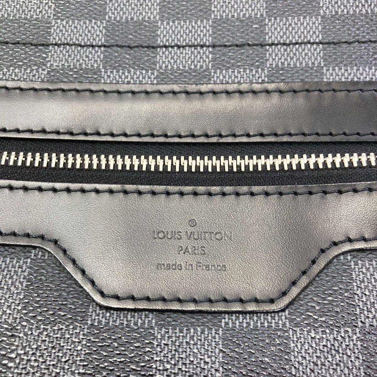 Louis Vuitton Daniel MM Shoulder Bag Damier Canvas — view 6