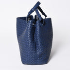 Bottega Veneta Garda Intrecciato Tote Bag Leather Navy Blue — view 4