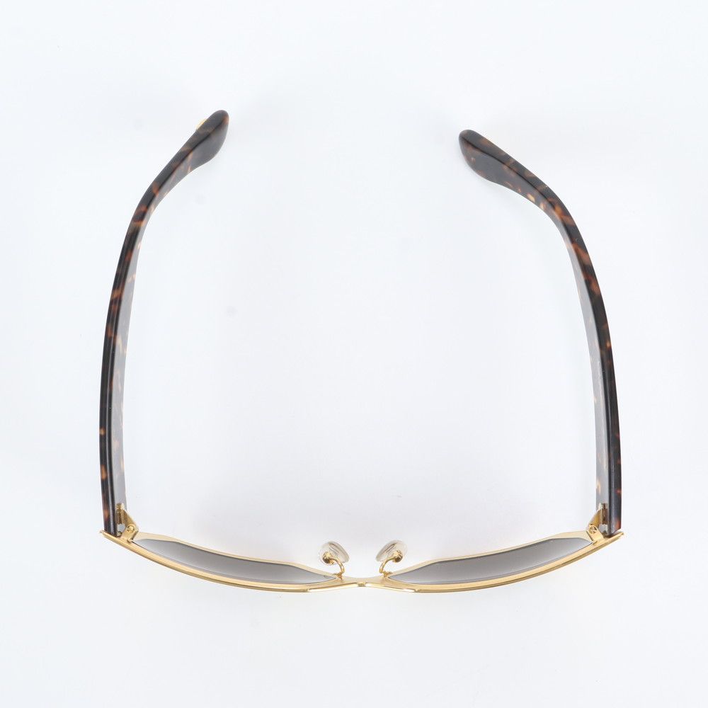Louis Vuitton Kate Eyewear Sunglasses Gold — view 7