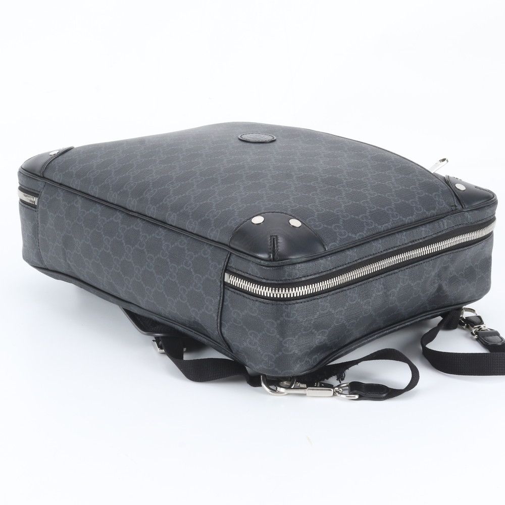 Gucci GG Supreme Leather 2-Way Backpack Business — view 6